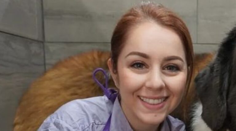 Vanessa de phrophetis girl with the dogs