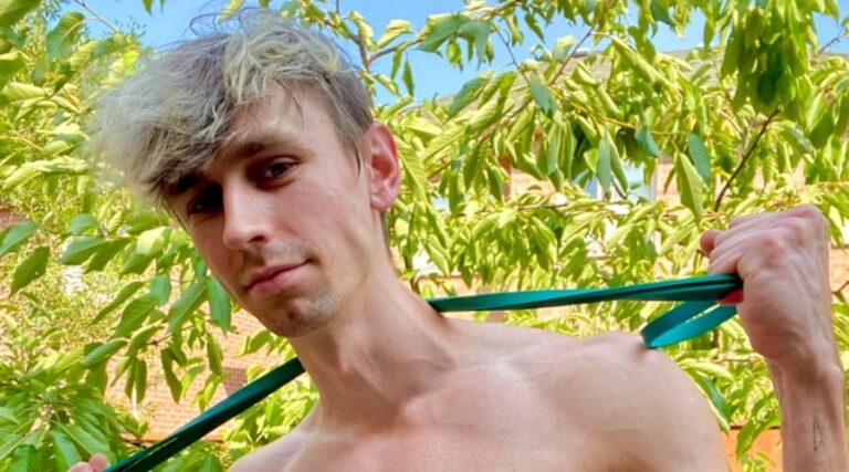 antonxmi totallyanton