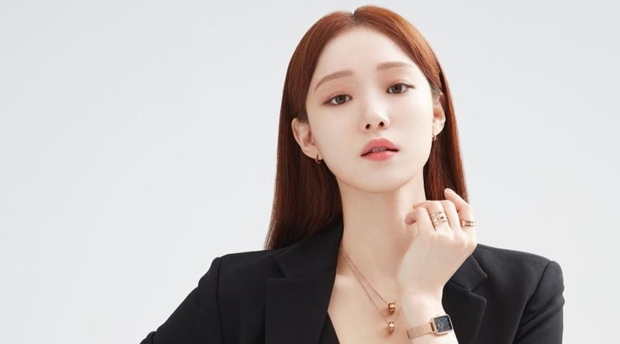 Lee Sung Kyung cover