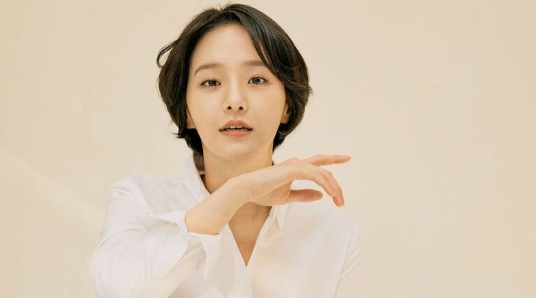 Park Gyu Young cover