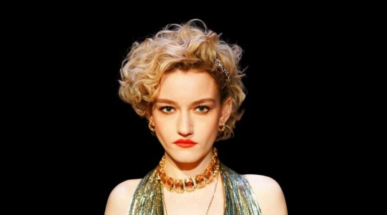 Julia Garner