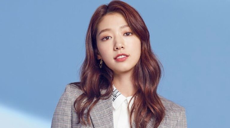 Park Shin Hye cover