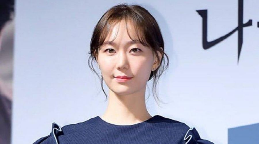Lee Yoo Young