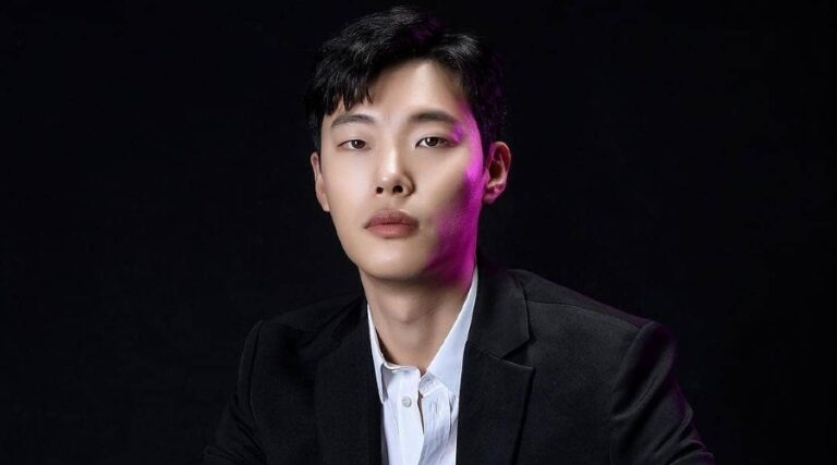 Ryu Jun Yeol cover2