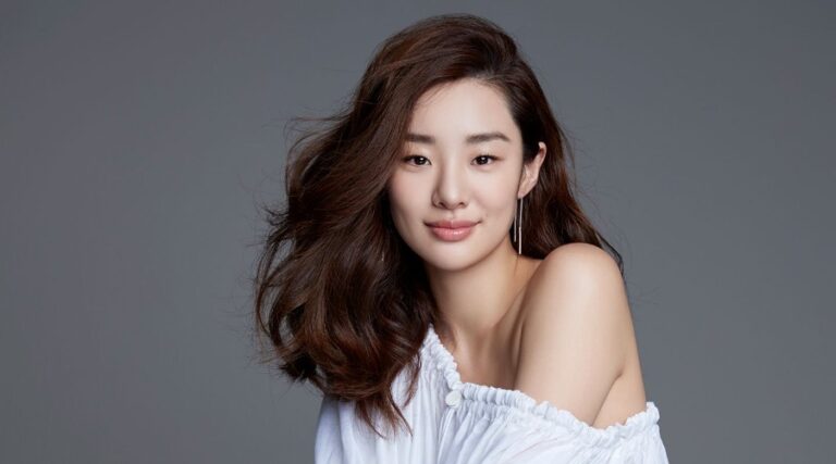 Stephanie Lee 8