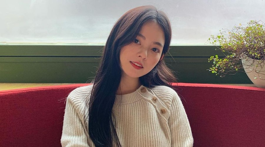 Yoo Hye In cover